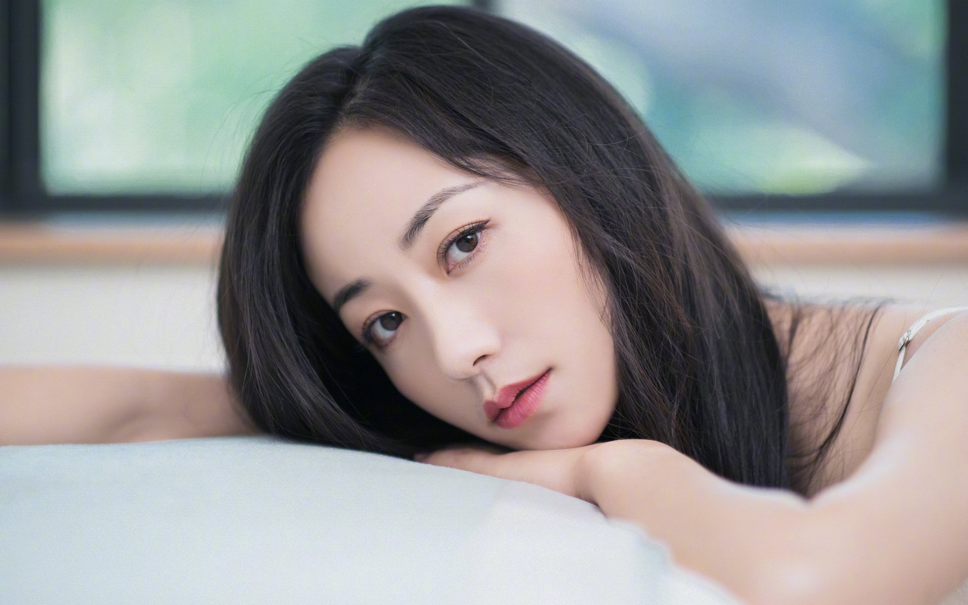 激烈体操女团竞争激烈比分接近,女了体操团体